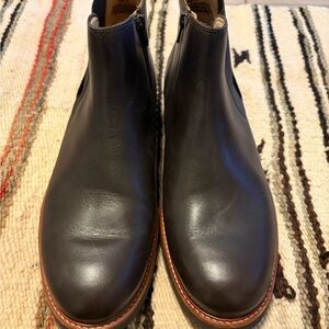 Men's Sleek Dark Brown Chukka Boots